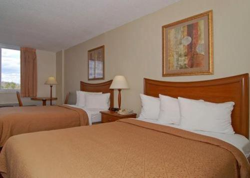 Quality Inn & Suites Near The Theme Parks Orlando Habitación foto