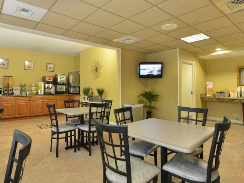 Quality Inn & Suites Near The Theme Parks Orlando Exterior foto