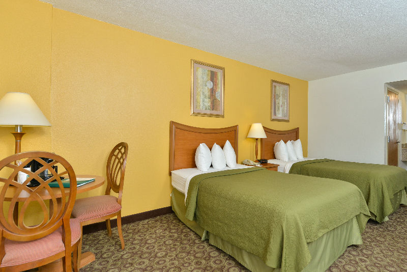 Quality Inn & Suites Near The Theme Parks Orlando Exterior foto